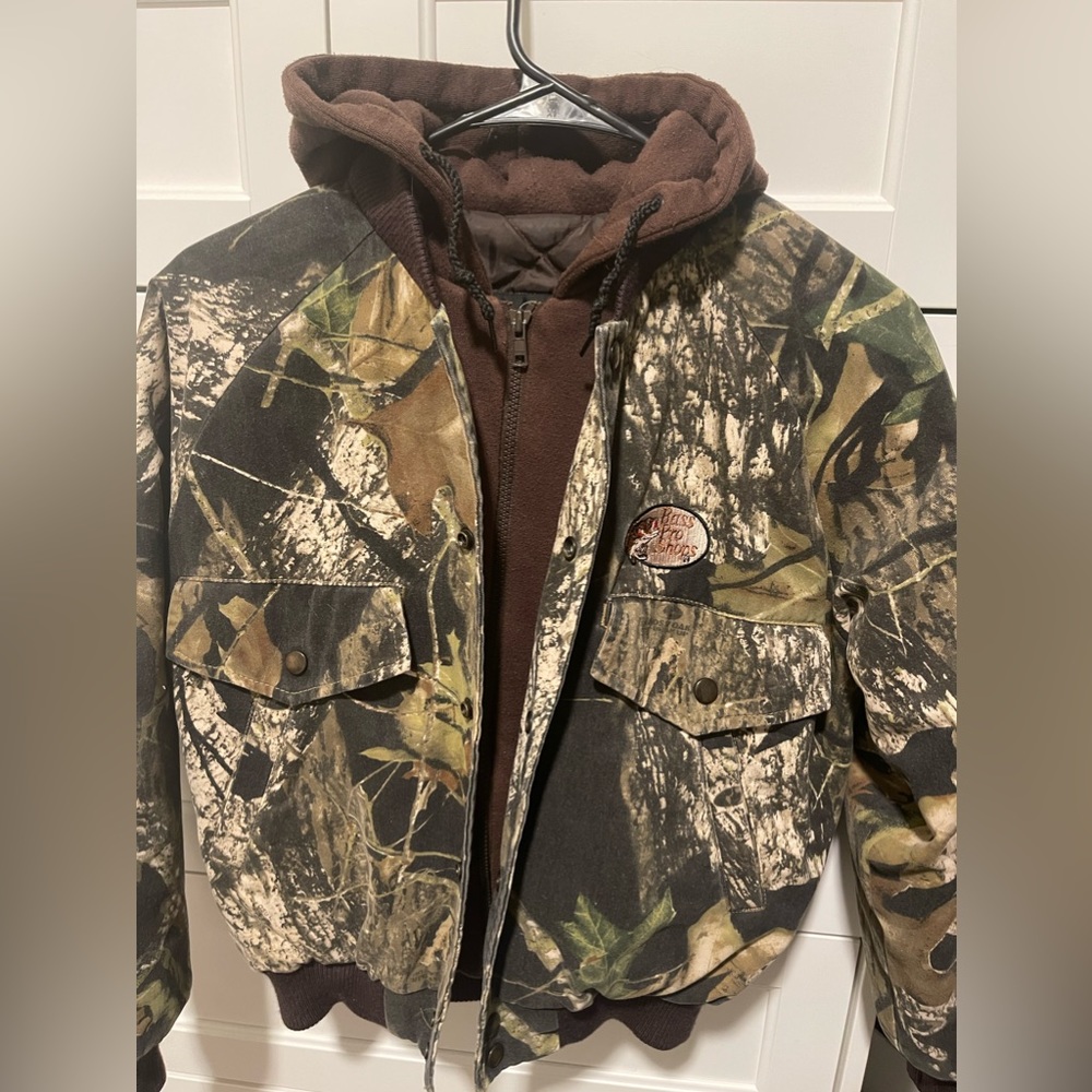 Camouflage redhead pro bass shop jacket shell and hoodie youth size Medium